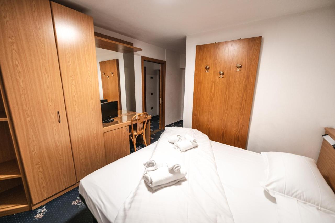 Smart Hotel Renzi Folgarida Kültér fotó